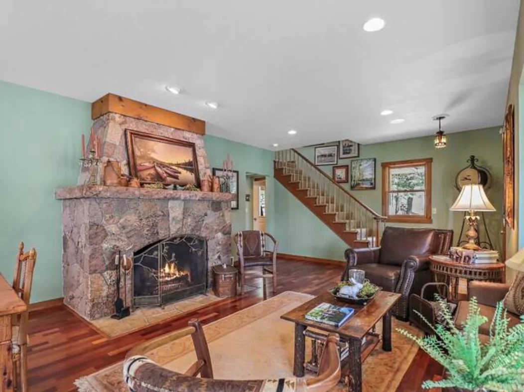 Estate on Yellow Birch Lakeview Vacation Homes