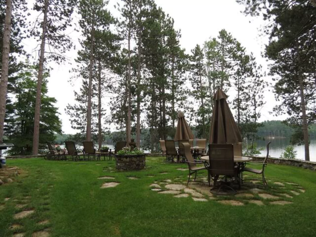 Estate on Yellow Birch Lakeview Vacation Homes