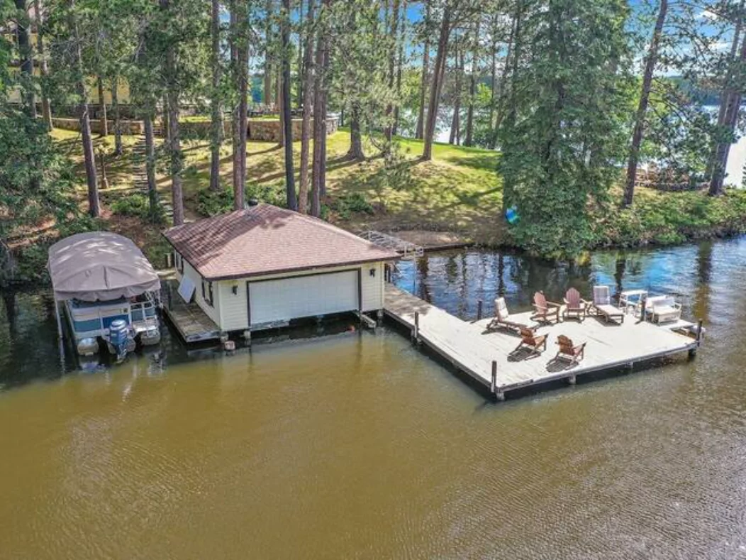Estate on Yellow Birch Lakeview Vacation Homes